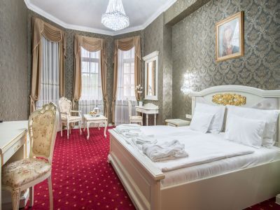 4* Borostyan Med Hotel in Nyiradony offers discounted hotel rooms